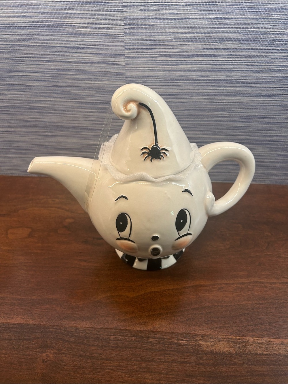 Johanna Parker Halloween Ghost Ceramic Teapot White/Black Glossy w/ Lid rare new